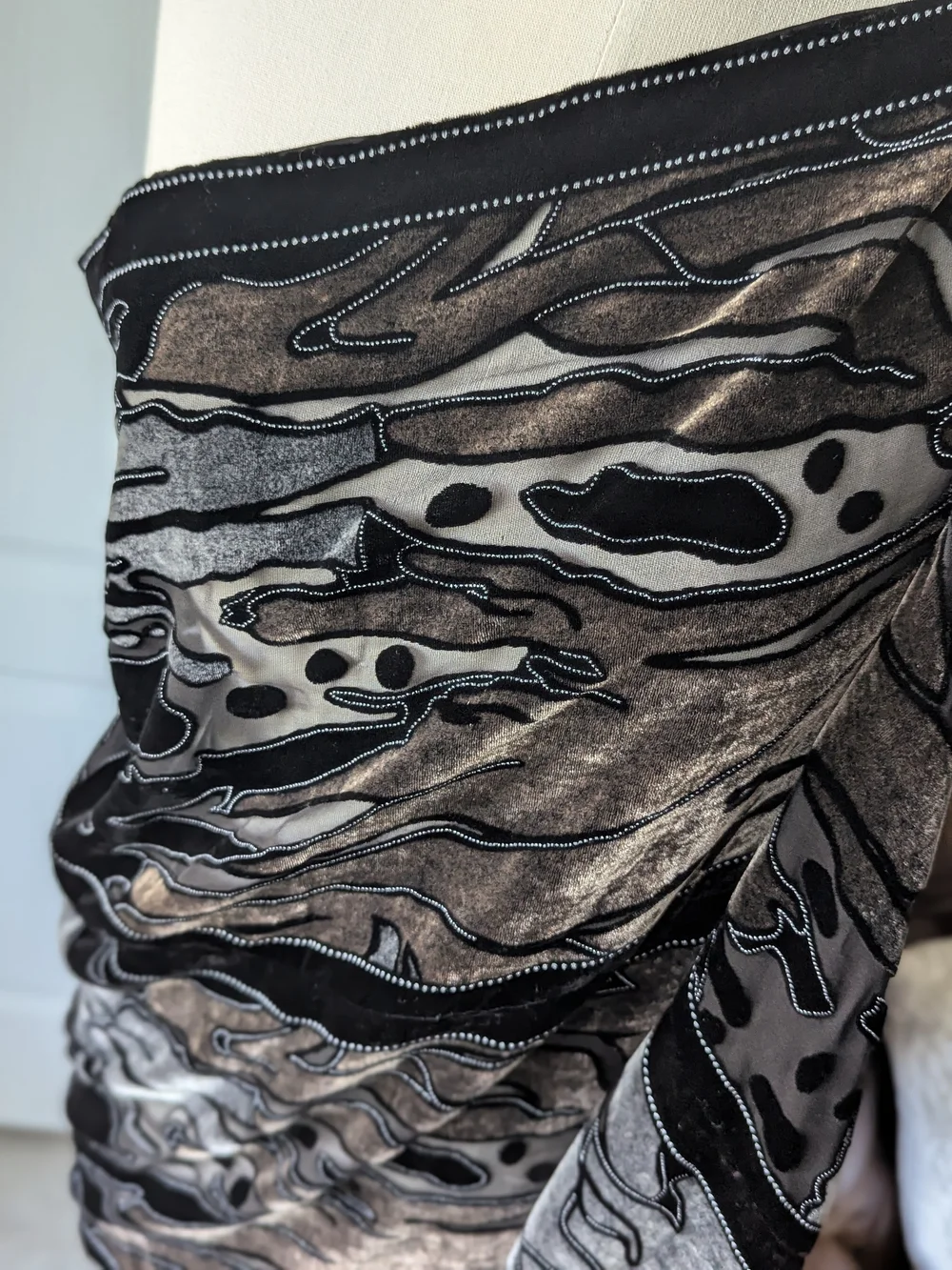 Women’s Draped Poncho Scarf - Black & Gray